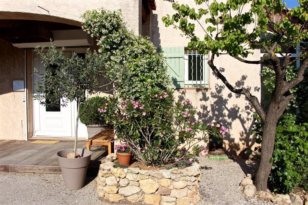 Hotel Les Oliviers Draguignan Exterior foto